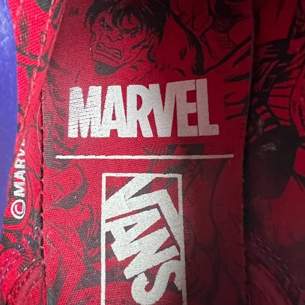 Vans x Marvel Avengers Old Skool Skate Shoes Size 10